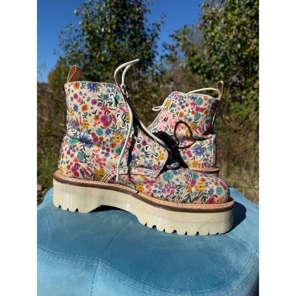Sinclair Wanderlust Doc Marten Platform Boots - Picture 2 of 6
